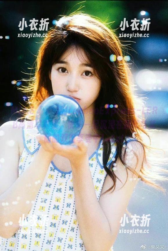 Min.E (민이)的LeeheeExpress–LERB高清写真集，快来一起沉浸在搞笑与美丽的双重享受中！.txt